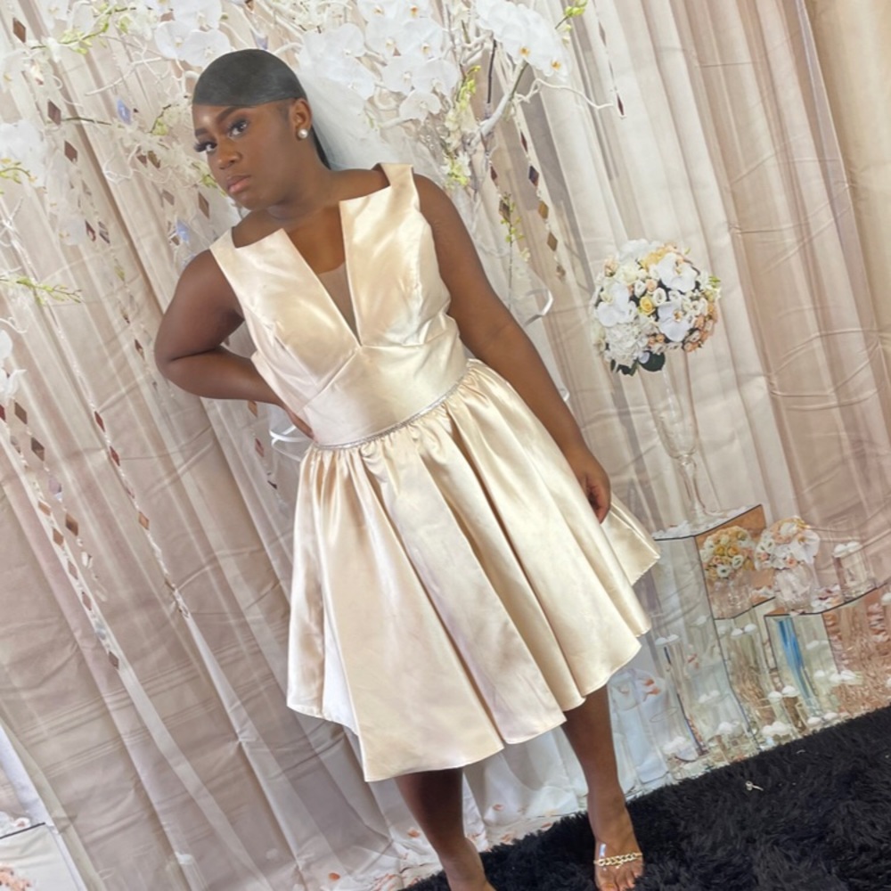 Meet your Posher, Janiya